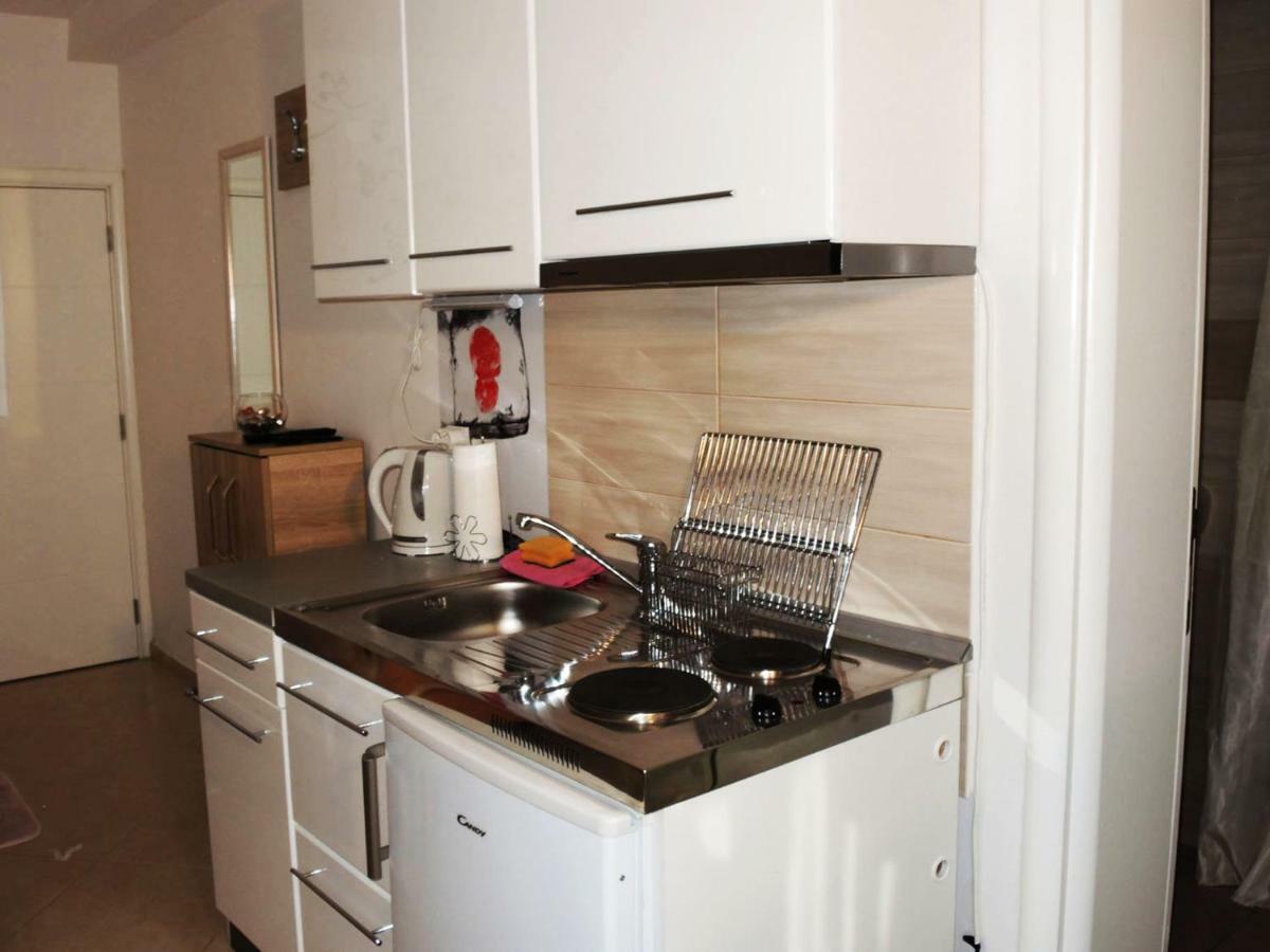 Iva Apartmani Tribunj  Luaran gambar