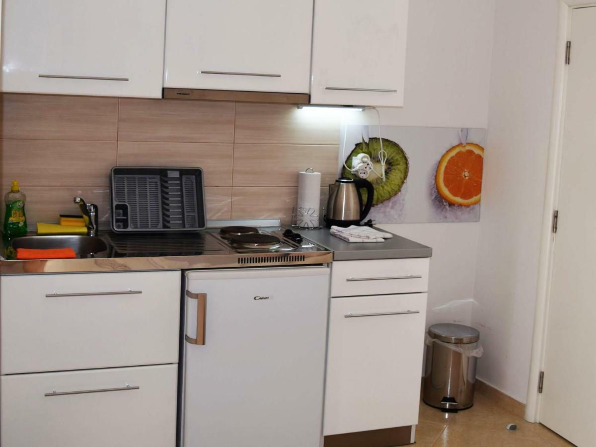 Iva Apartmani Tribunj  Luaran gambar
